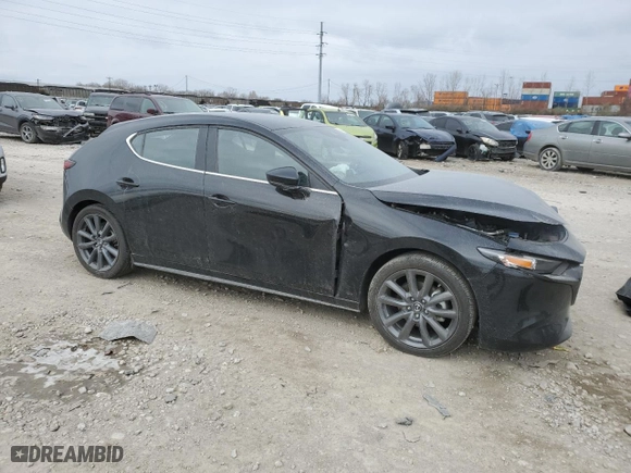 2021 Mazda Mazda3 Hatchback Select with VIN JM1BPBKL1M1343858, listed as a Copart auction lot 83441214 with 17,709 mi miles and Salvage Title. Bid and sale history available at carsss.com. Image 4.