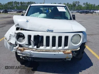 2013 Jeep Patriot Limited z VIN 1C4NJRCB3DD274375, wystawiony jako IAAI lot #42137708 z przebiegiem 185 018 mil mil oraz . Historia ofert i sprzedaży dostępna na DreamBid. Obrazek 6.