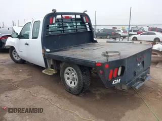 2010 Chevrolet Silverado 1500 with VIN 1GCSKPE32AZ189987, listed as a IAAI auction lot 41443898 with 175,896 mi miles and . Bid and sale history available at DreamBid. Image 3.