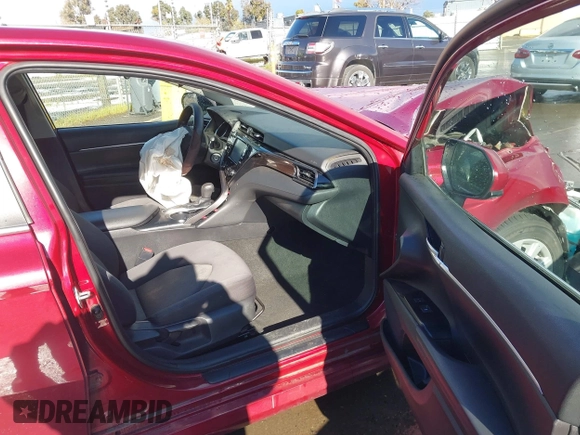 2020 Toyota Camry LE with VIN 4T1C11AK4LU916494, listed as a IAAI auction lot 41786429 with 100,032 mi miles and . Bid and sale history available at DreamBid. Image 5.