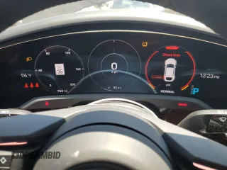 2024 Porsche Taycan 4 with VIN WP0BA2Y16RSA60206, listed as a Copart auction lot 62514854 with 753 mi miles and Salvage title. Bid and sale history available at DreamBid. Image 9.