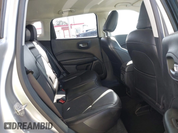 2020 Jeep Compass Latitude w/Sun/Safety Pkg with VIN 3C4NJCBB1LT102627, listed as a IAAI auction lot 41657827 with 68,371 mi miles. Bid and sale history available at carsss.com. Image 8.