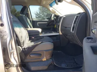 2015 Ram 2500 SLT with VIN 3C6UR5DL5FG664542, listed as a IAAI auction lot 41364516 with 161,984 mi miles. Bid and sale history available at carsss.com. Image 5.