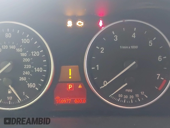 2011 BMW X5 35i z VIN 5UXZV4C50BL402270, wystawiony jako IAAI lot #42306042 z przebiegiem 166 977 mil mil oraz . Historia ofert i sprzedaży dostępna na DreamBid. Obrazek 7.