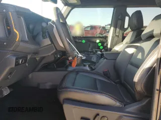 2024 Ford Bronco Badlands с VIN 1FMEE9BPXRLA90299, выставлен на аукционе Copart как лот 47808985 с пробегом 2 541 миль миль и Списание • Salvage title. История ставок и продаж доступна на DreamBid. Изображение 7.