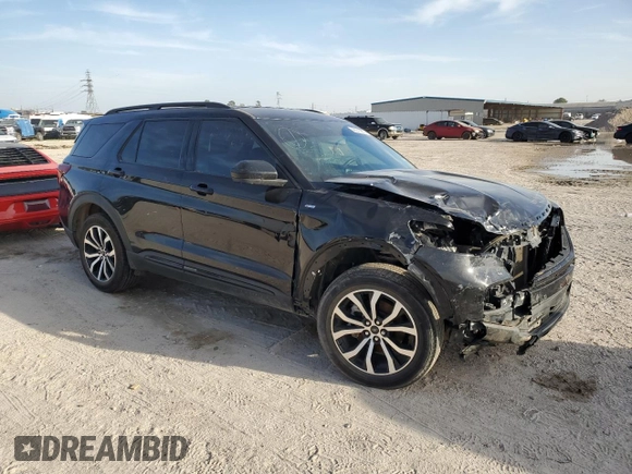 2022 Ford Explorer ST-Line with VIN 1FMSK7KH8NGA86473, listed as a Copart auction lot 48216885 with 61,412 mi miles and Salvage Title. Bid and sale history available at carsss.com. Image 4.