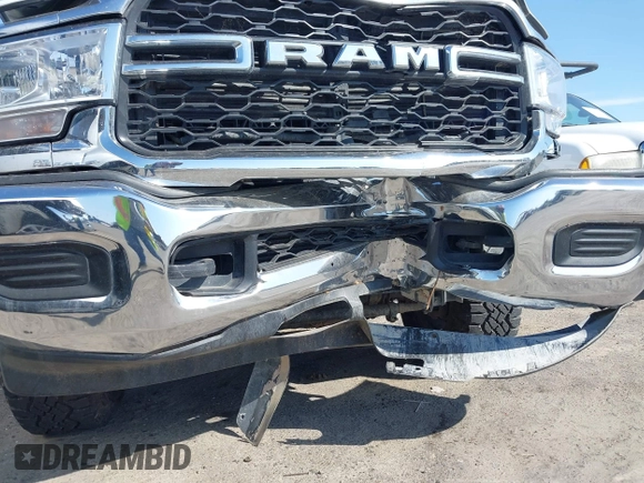 2024 Ram 2500 Tradesman with VIN 3C6UR5CL3RG226527, listed as a IAAI auction lot 41791224 with 44,589 mi miles. Bid and sale history available at carsss.com. Image 18.