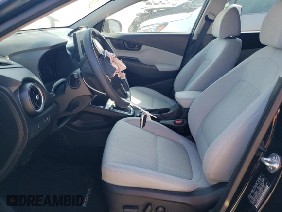 2023 Hyundai Kona SEL with VIN KM8K6CABXPU044904, listed as a Copart auction lot 41921915 with 33,630 mi miles and Salvage Title. Bid and sale history available at DreamBid. Image 7.