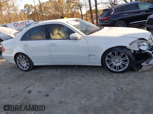 2008 Mercedes-Benz E 350 Luxury z VIN WDBUF56X18B271715, wystawiony jako IAAI lot #41180934 z przebiegiem 120 797 mil mil oraz . Historia ofert i sprzedaży dostępna na DreamBid. Obrazek 13.