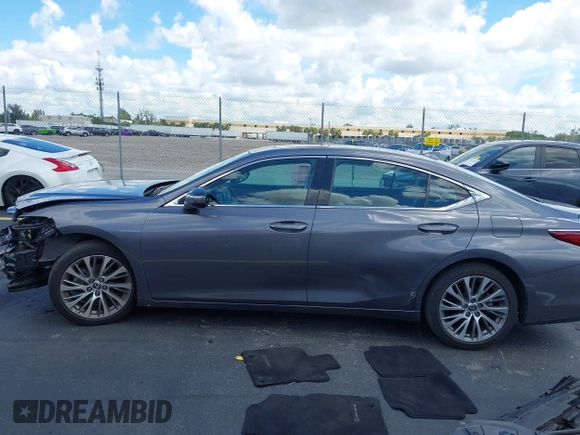2019 Lexus ES 350 with VIN 58ABZ1B19KU032438, listed as a IAAI auction lot 42583482 with 18,474 mi miles and . Bid and sale history available at DreamBid. Image 15.