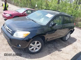 2008 Toyota RAV4 Limited with VIN JTMZK31V686011185, listed as a IAAI auction lot 42101831 with 190,399 mi miles and . Bid and sale history available at DreamBid. Image 17.