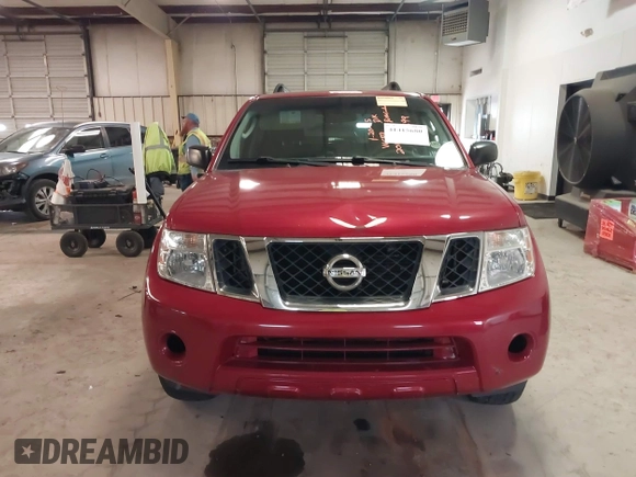 2011 Nissan Pathfinder Silver z VIN 5N1AR1NB1BC623599, wystawiony jako IAAI lot #41415680 z przebiegiem Nie podano mil oraz . Historia ofert i sprzedaży dostępna na DreamBid. Obrazek 11.