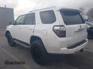 2018 Toyota 4Runner SR5 with VIN JTEBU5JR1J5605748, listed as a IAAI auction lot 41861352 with 49,323 mi miles and . Bid and sale history available at DreamBid. Image 3.