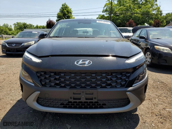2023 Hyundai Kona SE with VIN KM8K2CAB7PU047352, listed as a Copart auction lot 62516304 with 6,946 mi miles and Salvage Title. Bid and sale history available at carsss.com. Image 5.