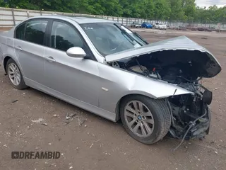 2007 BMW 3 Series 328i z VIN WBAVC535X7FZ77507, wystawiony jako IAAI lot #42230370 z przebiegiem 167 206 mil mil oraz . Historia ofert i sprzedaży dostępna na DreamBid. Obrazek 1.