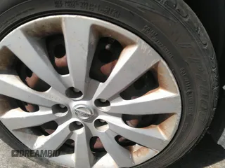 2015 Nissan Sentra SV z VIN 3N1AB7AP3FL632217, wystawiony jako IAAI lot #41946097 z przebiegiem 167 424 mil mil oraz . Historia ofert i sprzedaży dostępna na DreamBid. Obrazek 14.