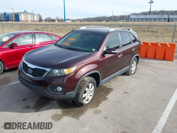 2012 Kia Sorento LX with VIN 5XYKT4A60CG232476, listed as a IAAI auction lot 41545100 with 200,858 mi miles. Bid and sale history available at carsss.com. Image 2.