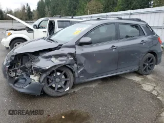 2009 Toyota Matrix S z VIN 2T1LE40E39C005200, wystawiony jako Copart lot #50124745 z przebiegiem 179 951 mil mil oraz Szkoda całkowita • Salvage title. Historia ofert i sprzedaży dostępna na DreamBid. Obrazek 1.