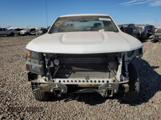 2019 Chevrolet Silverado 1500 Work Truck with VIN 3GCNWAEF8KG183640, listed as a Copart auction lot 81997624 with 129,434 mi miles and Salvage Title. Bid and sale history available at DreamBid. Image 5.