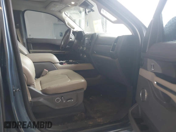 2018 Ford Expedition Limited with VIN 1FMJU1KT6JEA13227, listed as a IAAI auction lot 41830144 with 115,787 mi miles. Bid and sale history available at carsss.com. Image 5.