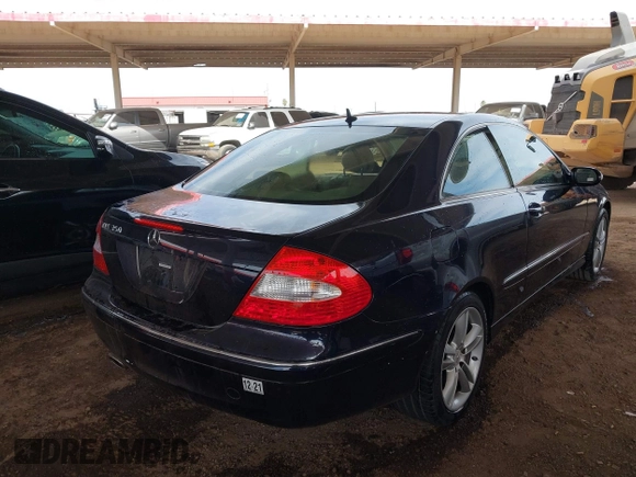 2008 Mercedes-Benz CLK 350 with VIN WDBTJ56H18F247202, listed as a IAAI auction lot 41709918 with 110,955 mi miles and . Bid and sale history available at carsss.com. Image 4.