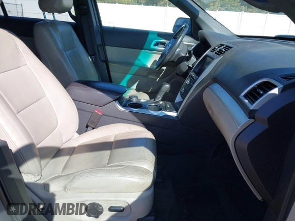 2013 Ford Explorer XLT with VIN 1FM5K8D85DGC94082, listed as a IAAI auction lot 41956976 with 174,017 mi miles and . Bid and sale history available at carsss.com. Image 5.