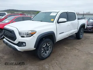 2017 Toyota Tacoma SR5 with VIN 5TFCZ5AN5HX109891, listed as a IAAI auction lot 41902959 with 152,438 mi miles and . Bid and sale history available at DreamBid. Image 17.