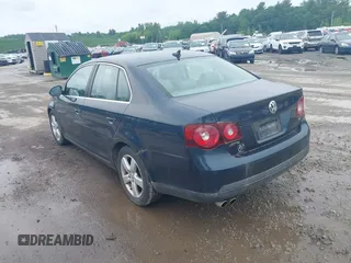 2009 Volkswagen Jetta SE с VIN 3VWRZ71KX9M077567, выставлен на аукционе IAAI как лот 42445517 с пробегом 163 101 миль миль и . История ставок и продаж доступна на DreamBid. Изображение 3.