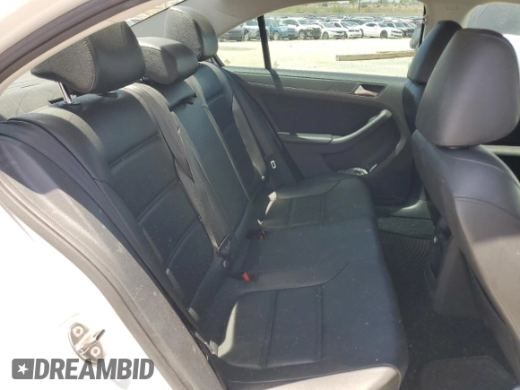 2014 Volkswagen Jetta SE with VIN 3VWD17AJ0EM267333, listed as a Copart auction lot 57684255 with 130,141 mi miles and Salvage title. Bid and sale history available at DreamBid. Image 10.