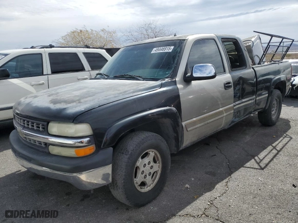 2003 Chevrolet Silverado 1500 LS with VIN 2GCEC19V531302796, listed as a Copart auction lot 49446915 with 285,725 mi miles and Salvage Title. Bid and sale history available at carsss.com. Image 1.