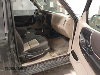 2004 Ford Ranger XLT Appearance with VIN 1FTYR44E44PB23741, listed as a IAAI auction lot 41609771 with 287,618 mi miles. Bid and sale history available at carsss.com. Image 5.