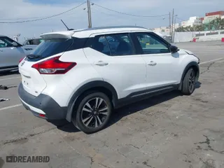 2020 Nissan Kicks SR with VIN 3N1CP5DV9LL504147, listed as a IAAI auction lot 42040107 with 7,261 mi miles. Bid and sale history available at carsss.com. Image 4.