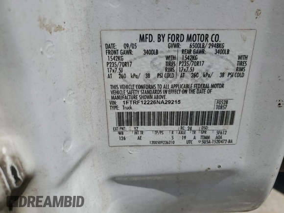 2006 Ford F-150 XL z VIN 1FTRF12226NA29215, wystawiony jako Copart lot #52952695 z przebiegiem 2 939 859 mil mil oraz Szkoda całkowita • Salvage title. Historia ofert i sprzedaży dostępna na DreamBid. Obrazek 12.