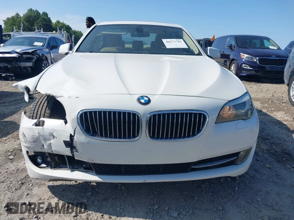 2011 BMW 5 Series 528i with VIN WBAFR1C59BC746992, listed as a IAAI auction lot 40175781 with 157,681 mi miles and . Bid and sale history available at carsss.com. Image 12.