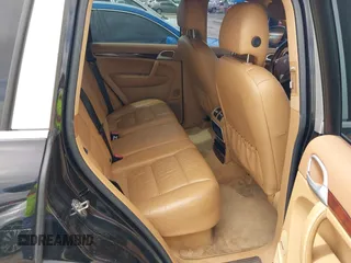 2005 Porsche Cayenne S z VIN WP1AB29P85LA66147, wystawiony jako IAAI lot #42216399 z przebiegiem 159 222 mil mil oraz . Historia ofert i sprzedaży dostępna na DreamBid. Obrazek 8.