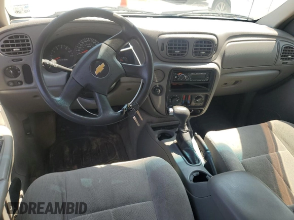 2005 Chevrolet TrailBlazer LS with VIN 1GNDS13S452162960, listed as a Copart auction lot 67789014 with 147,651 mi miles and Salvage Title. Bid and sale history available at DreamBid. Image 8.