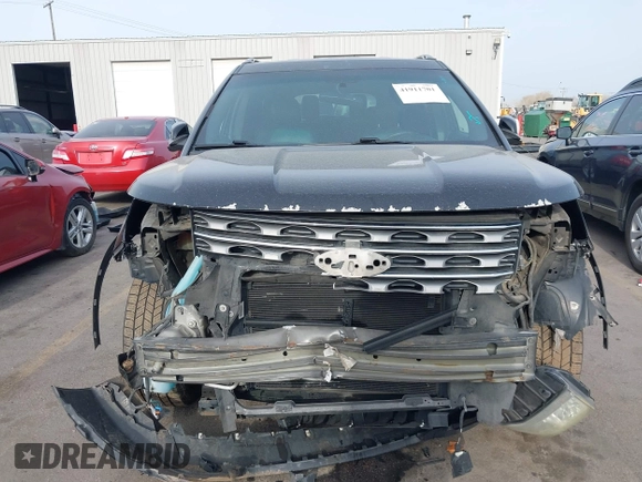 2016 Ford Explorer XLT with VIN 1FM5K8D83GGB62670, listed as a IAAI auction lot 41911701 with 163,798 mi miles and . Bid and sale history available at carsss.com. Image 6.