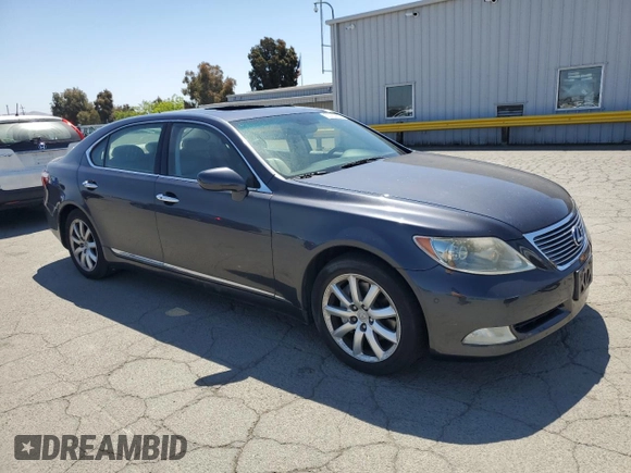 2007 Lexus LS 460 L z VIN JTHGL46F975008893, wystawiony jako Copart lot #55763835 z przebiegiem 93 809 mil mil oraz Szkoda całkowita • Salvage title. Historia ofert i sprzedaży dostępna na DreamBid. Obrazek 4.