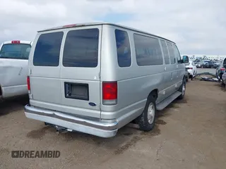 2003 Ford Econoline Passenger XL z VIN 1FBSS31S43HB53334, wystawiony jako IAAI lot #41547951 z przebiegiem 197 072 mil mil oraz . Historia ofert i sprzedaży dostępna na DreamBid. Obrazek 4.