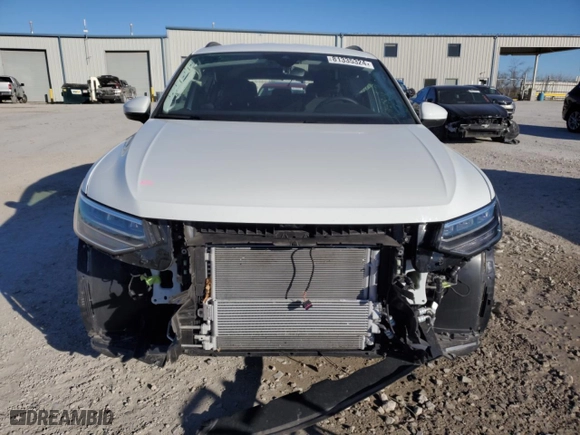 2024 Volkswagen Tiguan S with VIN 3VVFB7AX8RM135392, listed as a Copart auction lot 81335324 with 6,226 mi miles and Salvage Title. Bid and sale history available at carsss.com. Image 5.