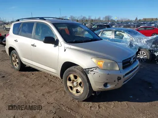 2007 Toyota RAV4 with VIN JTMBK33V176010040, listed as a IAAI auction lot 41737891 with 226,856 mi miles. Bid and sale history available at carsss.com. Image 1.