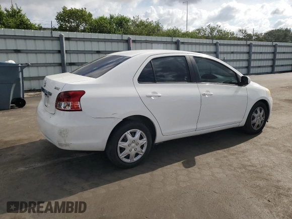 2012 Toyota Yaris z VIN JTDBT4K35CL017457, wystawiony jako Copart lot #58820985 z przebiegiem 120 901 mil mil oraz Szkoda całkowita • Salvage title. Historia ofert i sprzedaży dostępna na DreamBid. Obrazek 3.