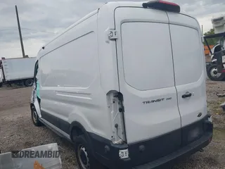 2020 Ford Transit Cargo z VIN 1FTBR1C82LKA61834, wystawiony jako IAAI lot #37802870 z przebiegiem Nie podano mil oraz . Historia ofert i sprzedaży dostępna na DreamBid. Obrazek 3.