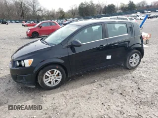 2012 Chevrolet Sonic LT z VIN 1G1JD6SB7C4184692, wystawiony jako Copart lot #50142405 z przebiegiem 126 481 mil mil oraz Szkoda całkowita • Salvage title. Historia ofert i sprzedaży dostępna na DreamBid. Obrazek 1.