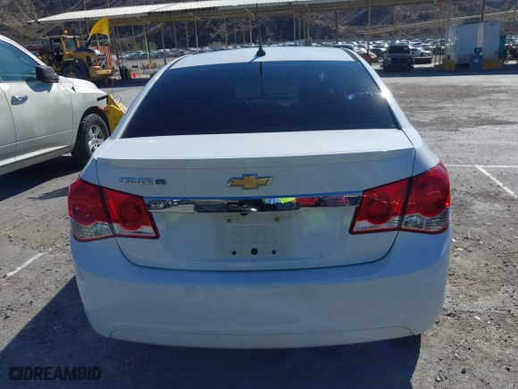 2014 Chevrolet Cruze ECO with VIN 1G1PJ5SB4E7275398, listed as a IAAI auction lot 41562184 with 82,481 mi miles. Bid and sale history available at carsss.com. Image 16.