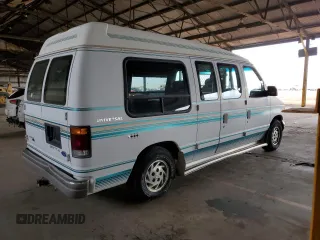 1992 Ford Econoline Cargo z VIN 1FDEE14H7NHA94279, wystawiony jako Copart lot #82831194 z przebiegiem Nie podano mil oraz Czysty tytuł • Clean title. Historia ofert i sprzedaży dostępna na DreamBid. Obrazek 3.