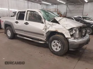 2006 Chevrolet Colorado LT w/2LT with VIN 1GCDT136068165572, listed as a IAAI auction lot 41680687 with 136,882 mi miles. Bid and sale history available at carsss.com. Image 1.