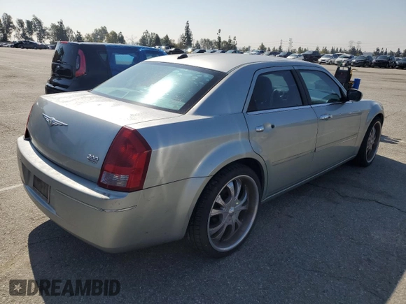 2005 Chrysler 300 with VIN 2C3AA53G45H528705, listed as a Copart auction lot 55176745 with 172,422 mi miles and Clean Title. Bid and sale history available at carsss.com. Image 3.