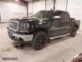 2011 GMC Sierra 1500 SLE with VIN 3GTP1VE08BG100816, listed as a IAAI auction lot 41768212 with 249,109 mi miles. Bid and sale history available at carsss.com. Image 2.