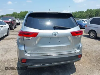2019 Toyota Highlander SE with VIN 5TDJZRFH6KS614952, listed as a IAAI auction lot 42636713 with 65,471 mi miles and . Bid and sale history available at DreamBid. Image 17.